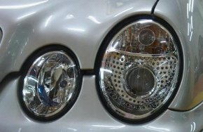 卓宏貿易公司 臺灣進口右軚汽車燈飾臻品，專業服務再升級